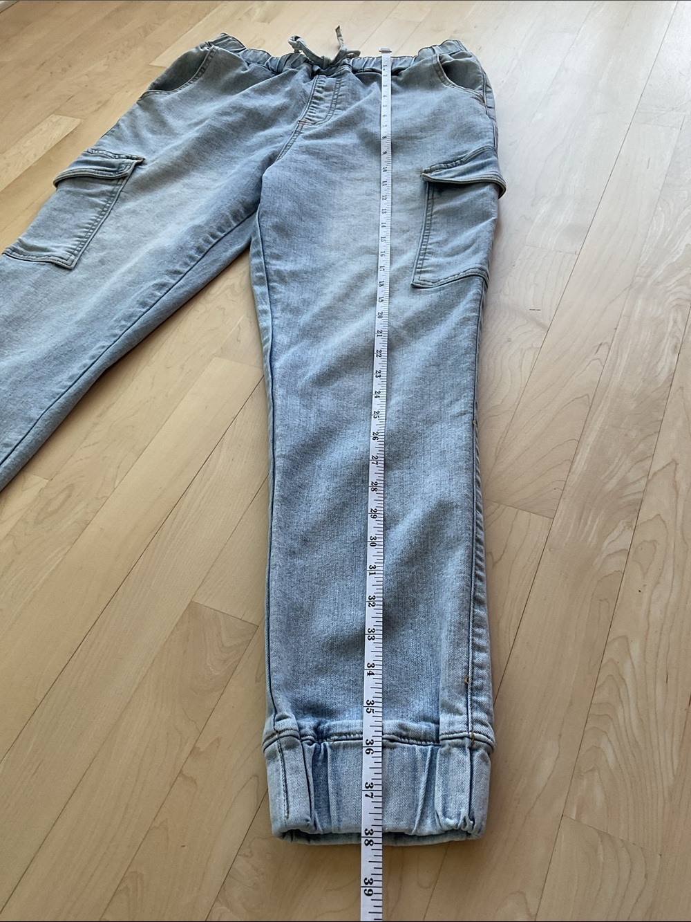 Almost Famous Jogger Style Jeans - Picture 2 of 9